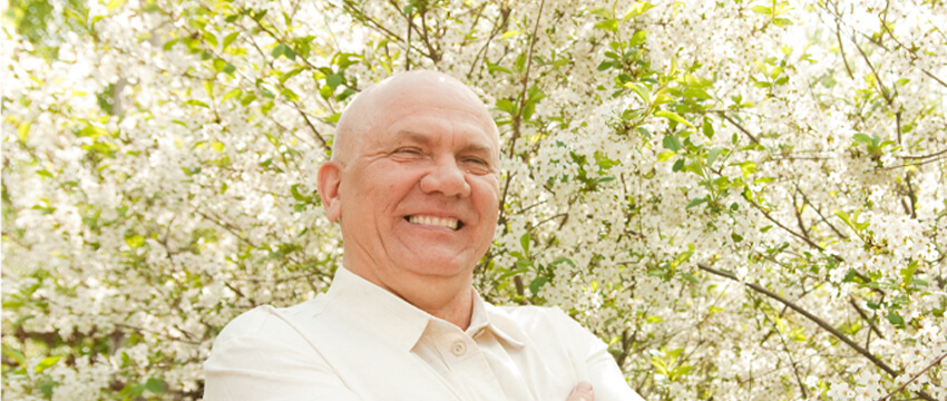 How Does A Tooth Implant Work To Replace A Missing Tooth?