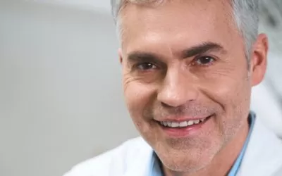 What Are Dental Implants? Their Benefits & Risks Explained